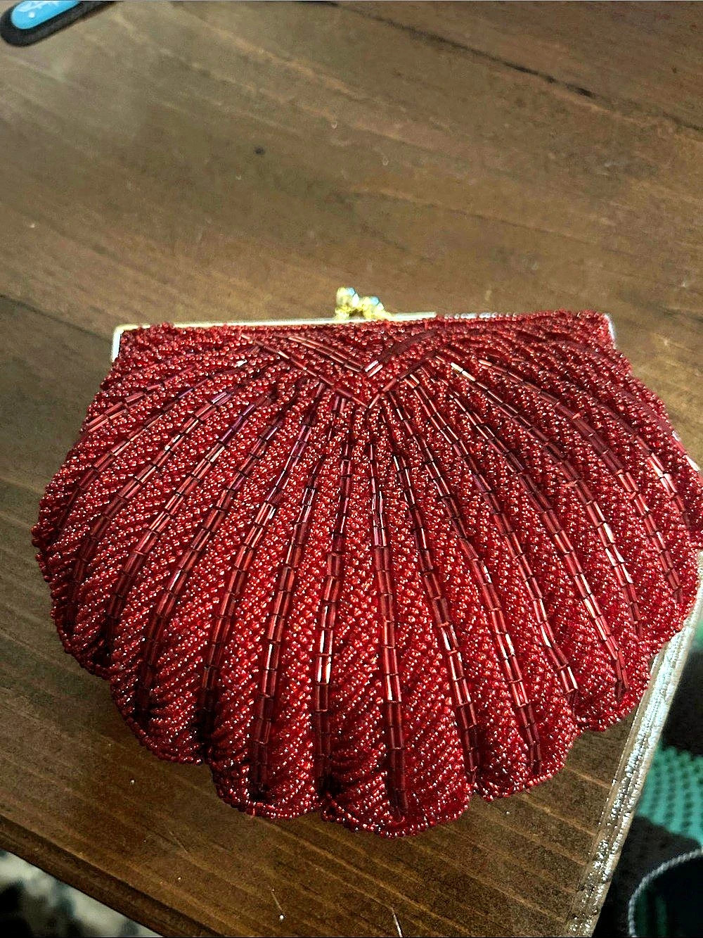 La Regale Vintage Red Beaded Shell Clutch in Red